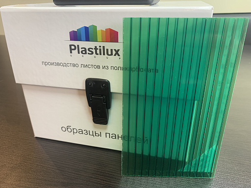 Сотовый поликарбонат ULTRAMARIN 4 мм зелёный Сотовый поликарбонат ULTRAMARIN 4 мм зелёный