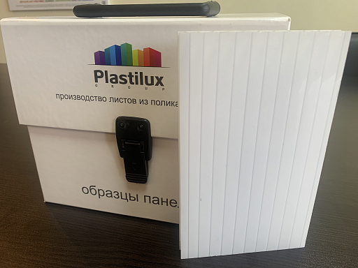 Сотовый поликарбонат ULTRAMARIN 4 мм белый Сотовый поликарбонат ULTRAMARIN 4 мм белый