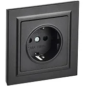 Розетка IEK Brite встраиваемая черная с заземлением со шторками (BR-R14-16-K02-F)