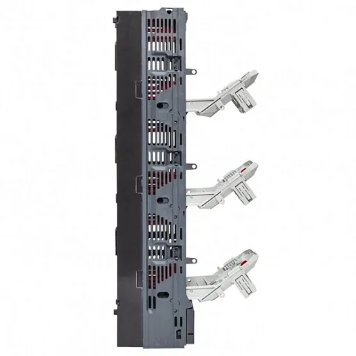Выключатель-разъединитель EKF PROxima 3P 400А 400-690 В (uvre2-v-400-o) Выключатель-разъединитель EKF PROxima 3P 400А 400-690 В (uvre2-v-400-o)